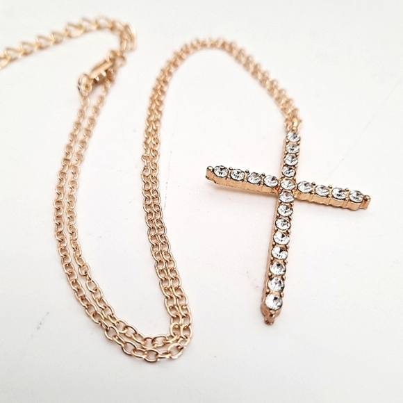 💖 2/$30 Gold Rhinestone religious cross pendant chain women's necklace New - Picture 7 of 13